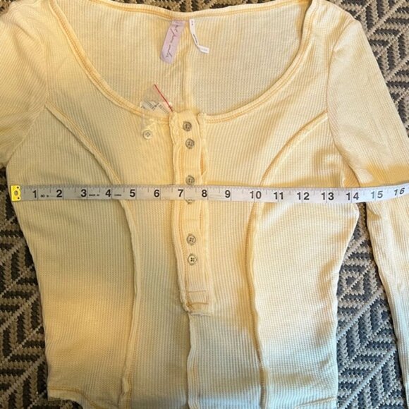 Urban Outfitters Cream Henley Top - NWT! - Picture 7 of 9